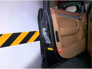 Ochrana dveří vozidla na zeď garáže 50 x 10 x 1,5 cm